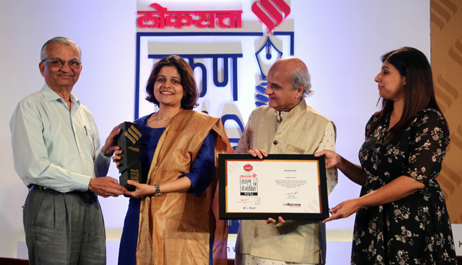 Dr Apurva Joshi wins Tarun Tejankit 2018